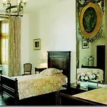 ベッド・アンド・ブレックファスト Chateau De 3*