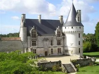 Chateau De Bed & Breakfast 3*