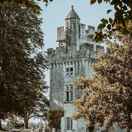 Chateau De Bed & Breakfast 3*