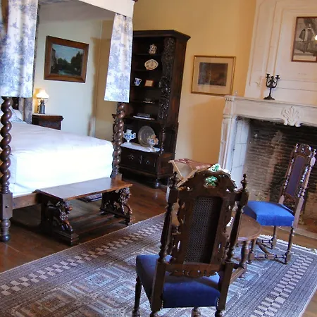 Bed & Breakfast Chateau De 3*