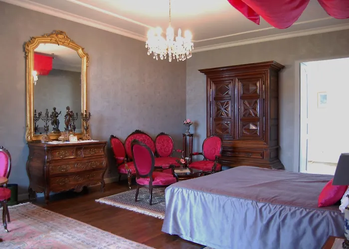 Bed and breakfast Chateau De 3*